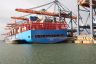 De GALAXY (2019) van maatschappij COSCO SHIPPING  tijdens het lossen van een deel van de lading. Het   schip is 399,90 meter lang, 58 meter breed en kan 21237    containers van 6m vervoeren. Het vaart onder de vlag van Hongkong. 
