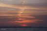 Zonsopkomst boven de Tjeukemeer. Foto genomen vanaf het eiland langs de rijksweg Joure-Lemmer. 